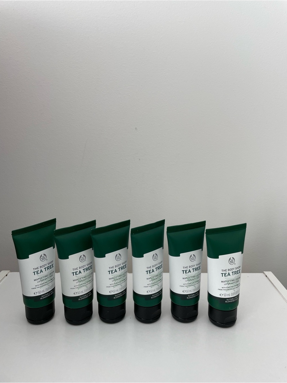 The Body Shop Tea Tree mattifying face lotion - discontinued! 6 unopened tubes!